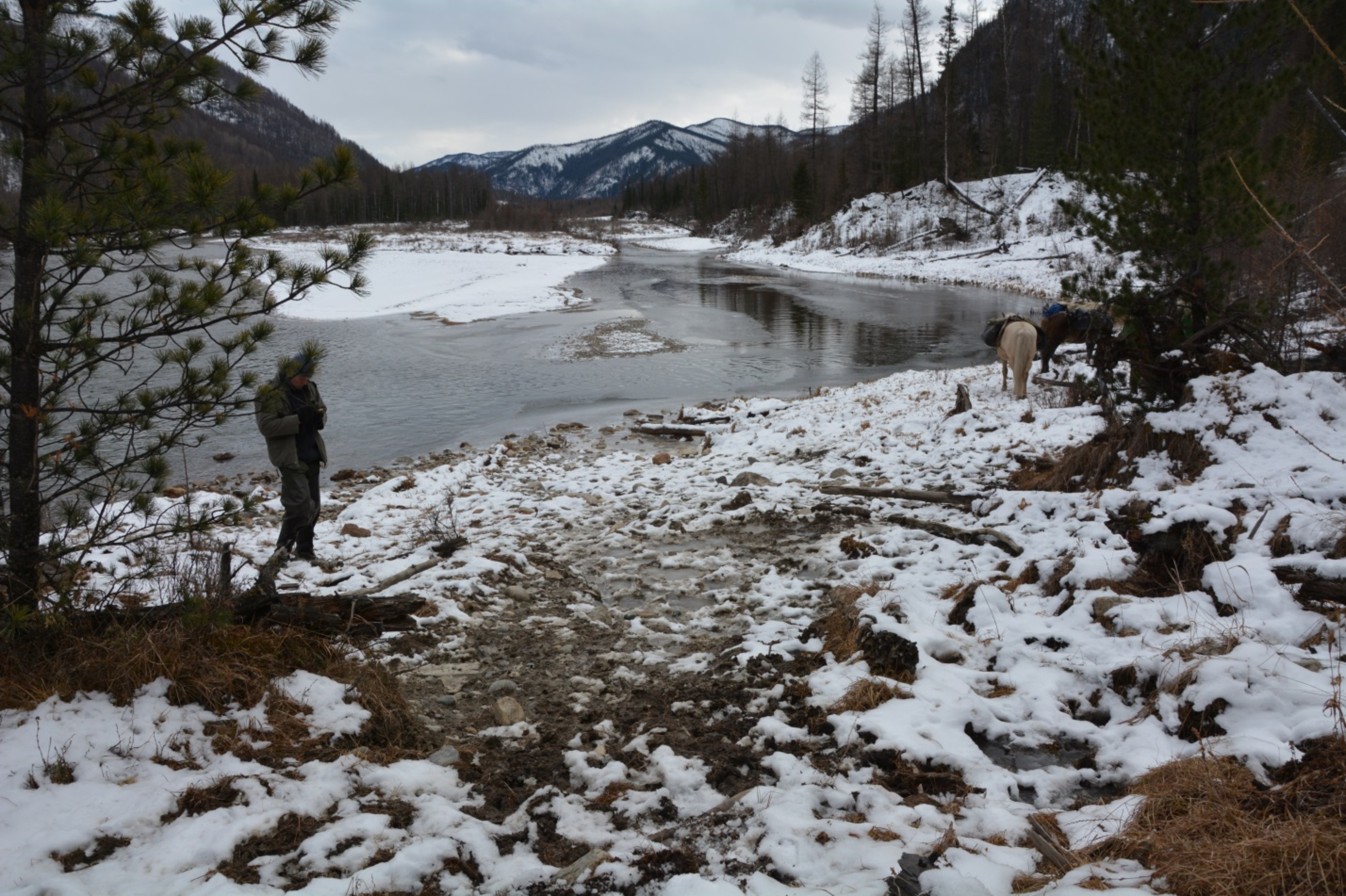 Проявление фигурных камней на реке Хан